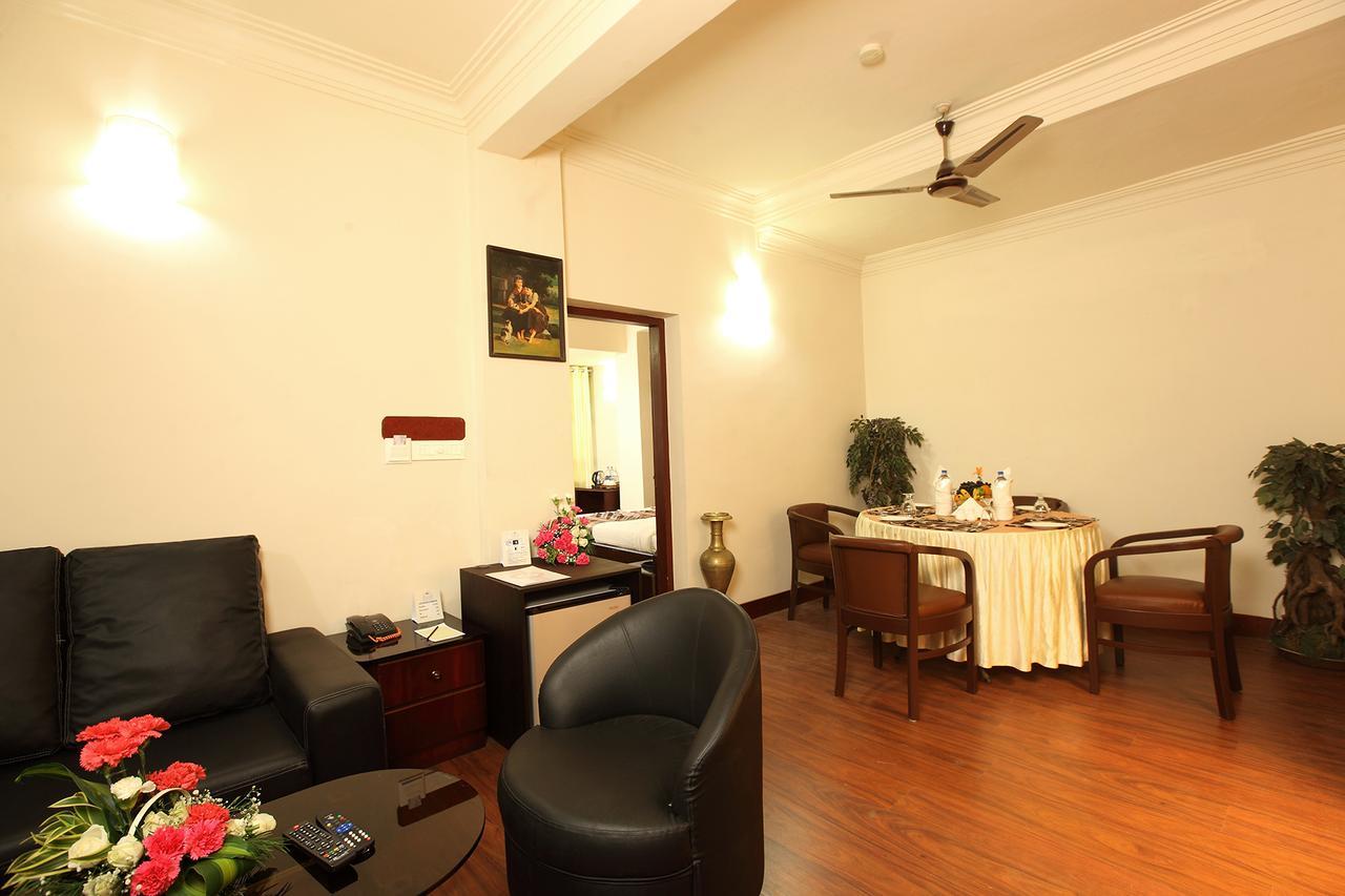 Trichur Towers Thrissur Exterior foto